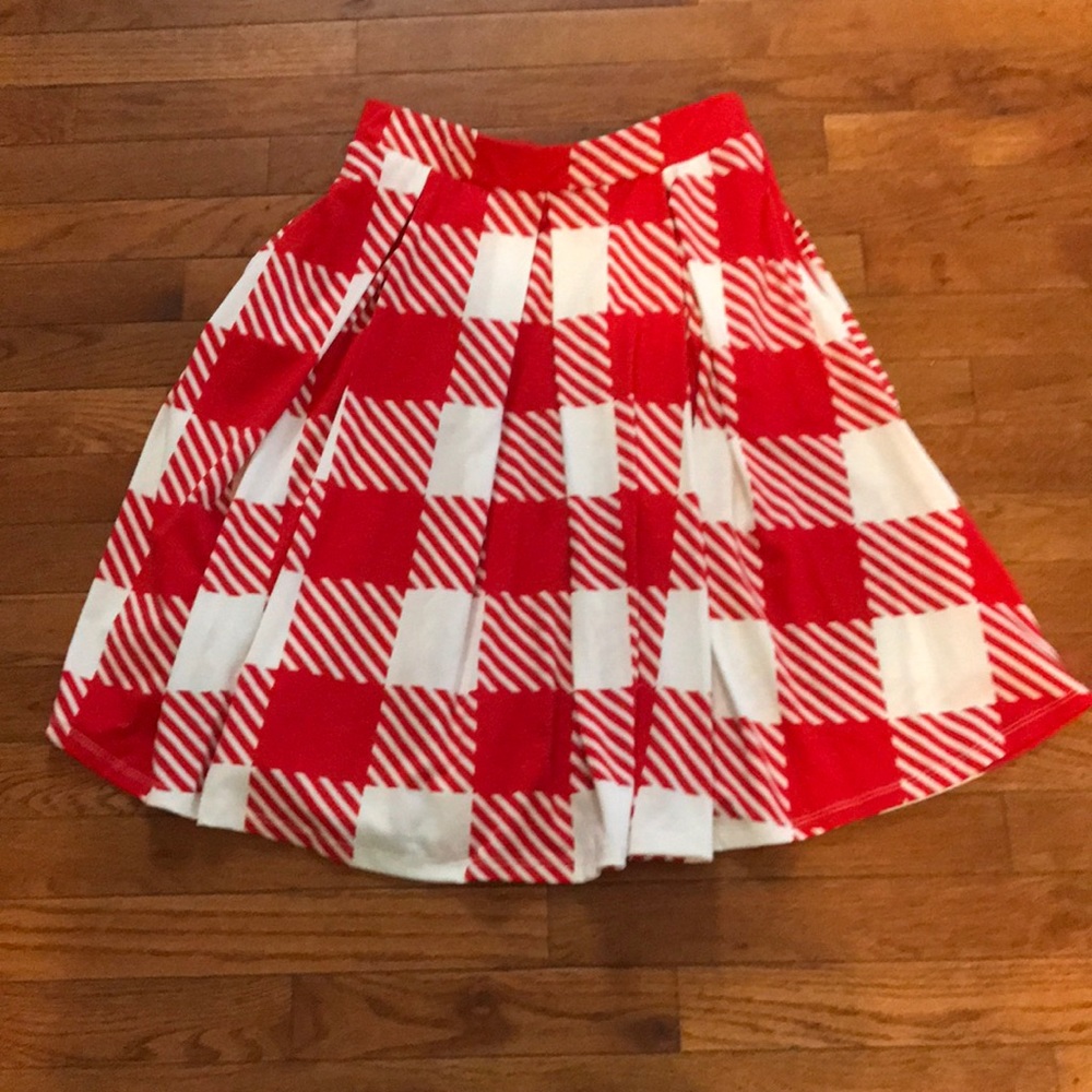 LuLa Roe pleated skirt w/pockets